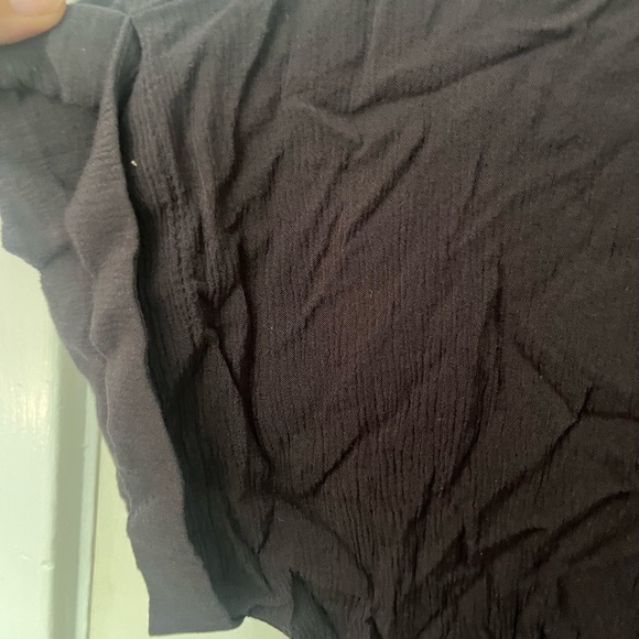 H&M light black v-neck blouse. Size 4 - Picture 3 of 6